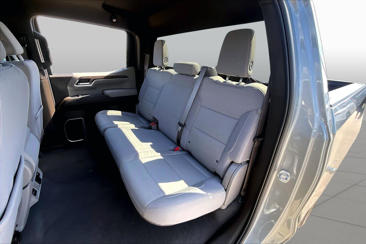 Used 2023 STERLING GRAY METALLIC Chevrolet LT image 21