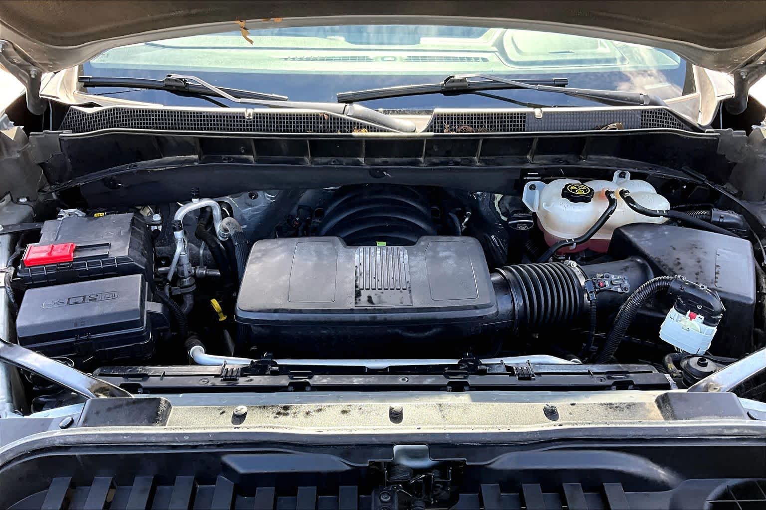 Used 2023 STERLING GRAY METALLIC Chevrolet LT image 32