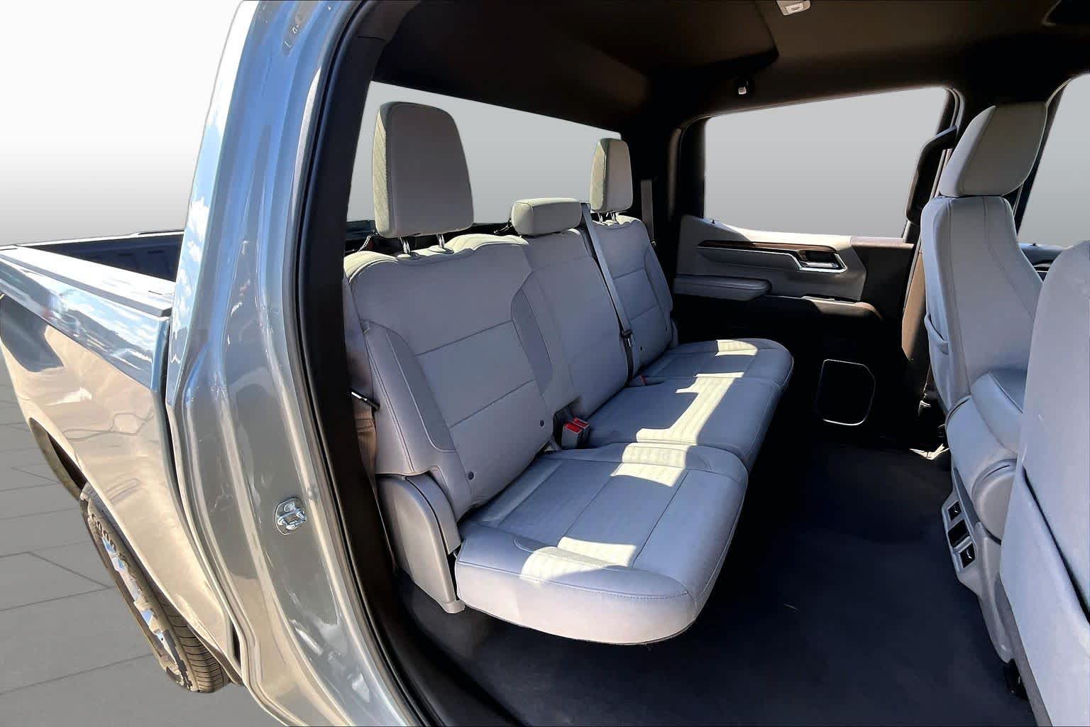 Used 2023 STERLING GRAY METALLIC Chevrolet LT image 20
