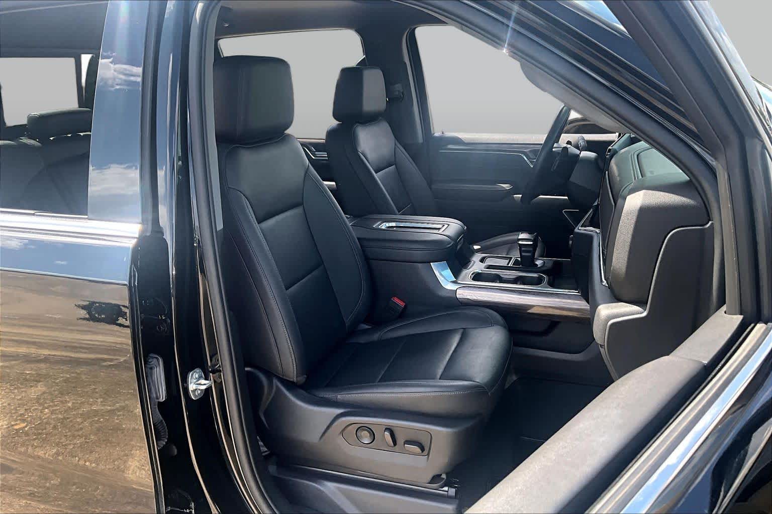 Used 2022 BLACK Chevrolet LTZ image 9