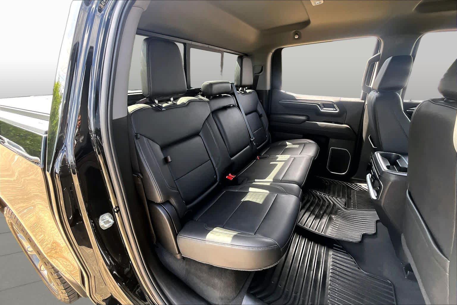 Used 2022 BLACK Chevrolet LTZ image 20
