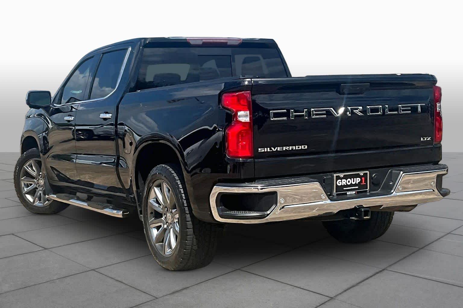 Used 2022 BLACK Chevrolet LTZ image 12