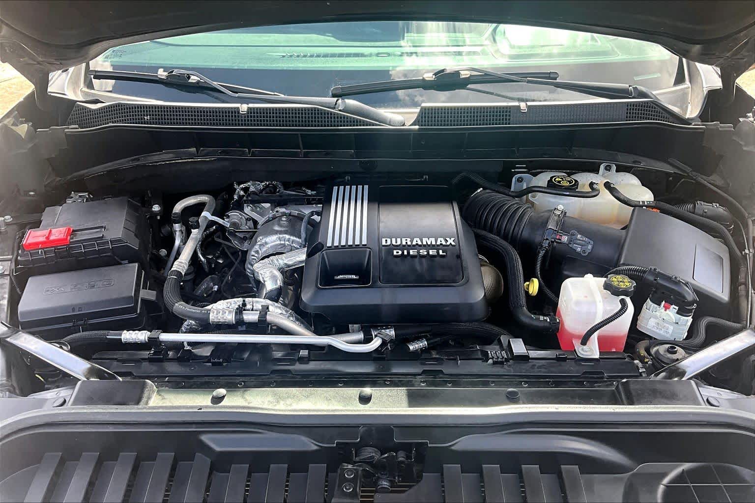 Used 2022 BLACK Chevrolet LTZ image 32
