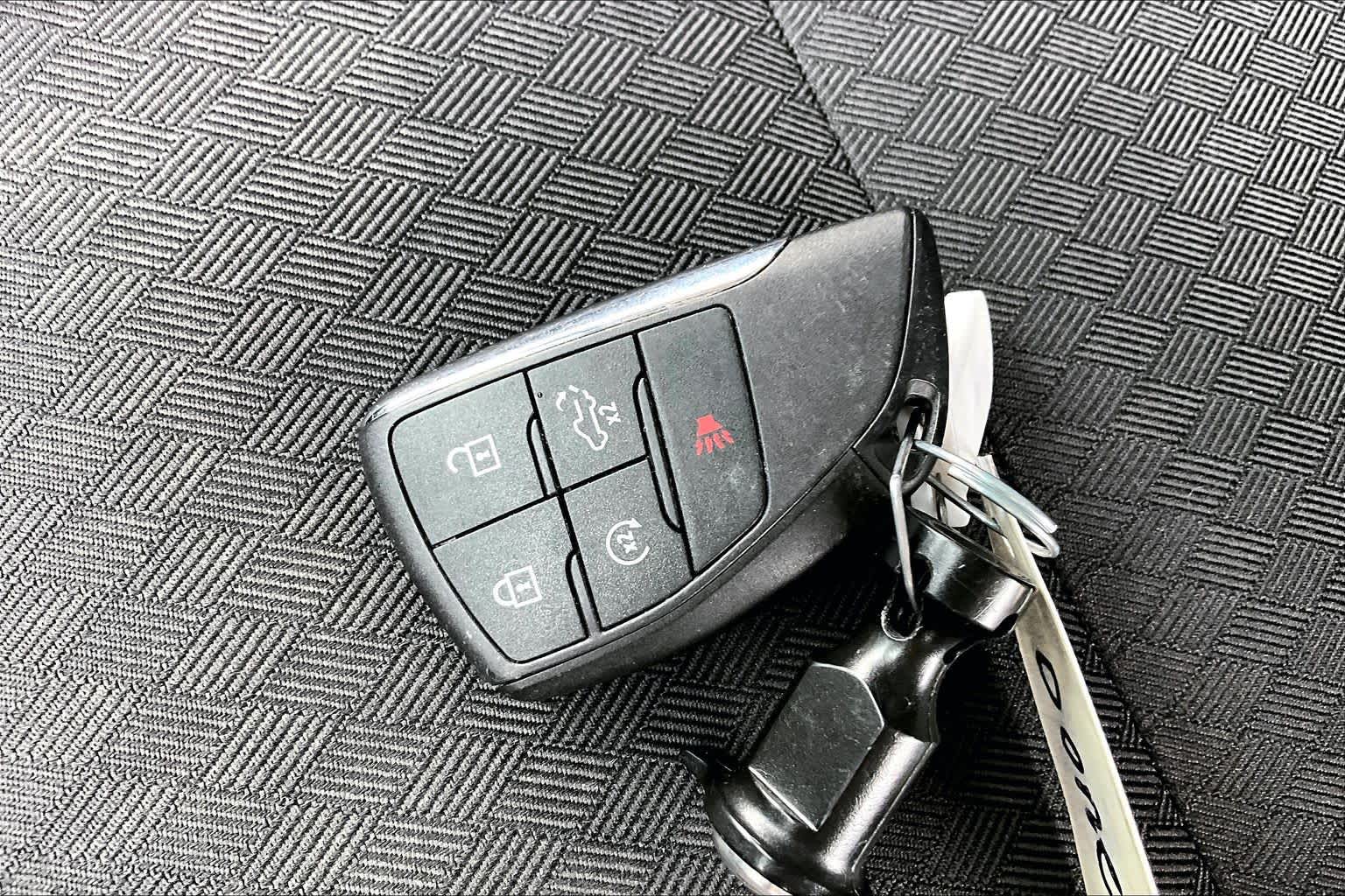 Used 2023 STERLING METALLIC GMC SLE image 15