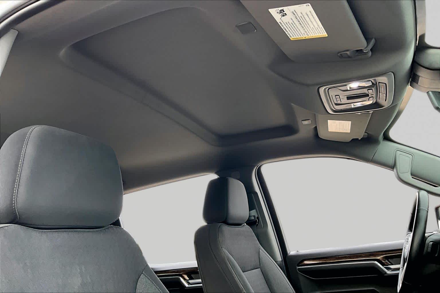 Used 2023 STERLING METALLIC GMC SLE image 14