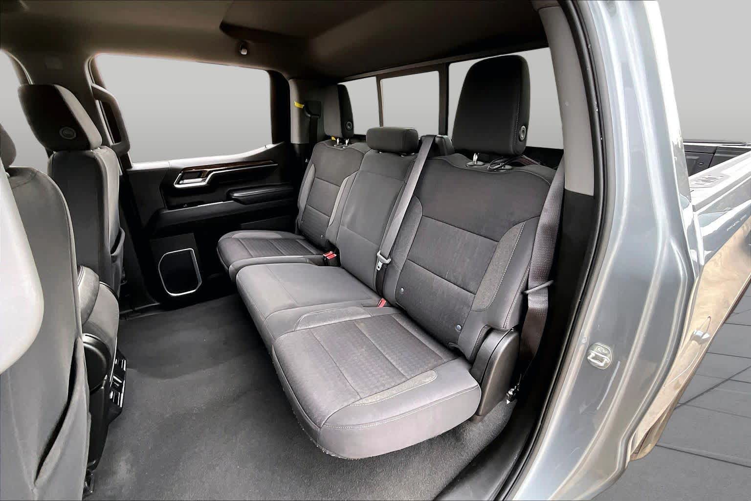 Used 2023 STERLING METALLIC GMC SLE image 21
