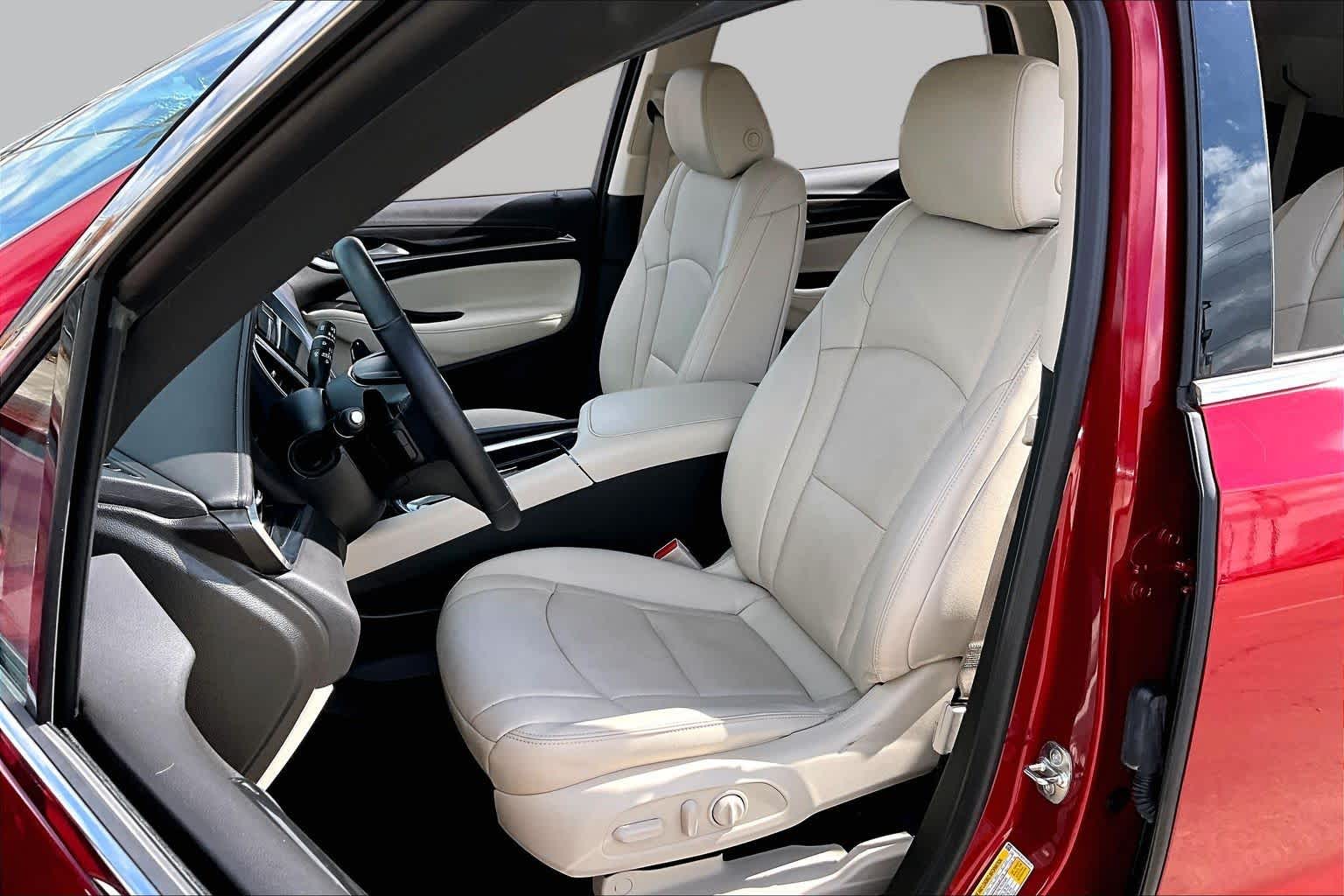 Pre-Owned 2024 Buick Enclave Essence