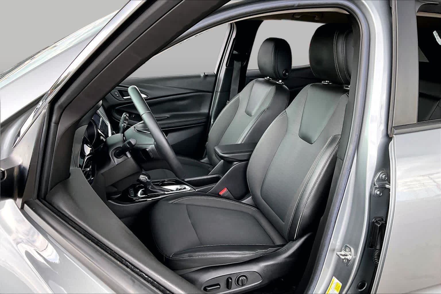 Pre-Owned 2023 Buick Encore GX Select