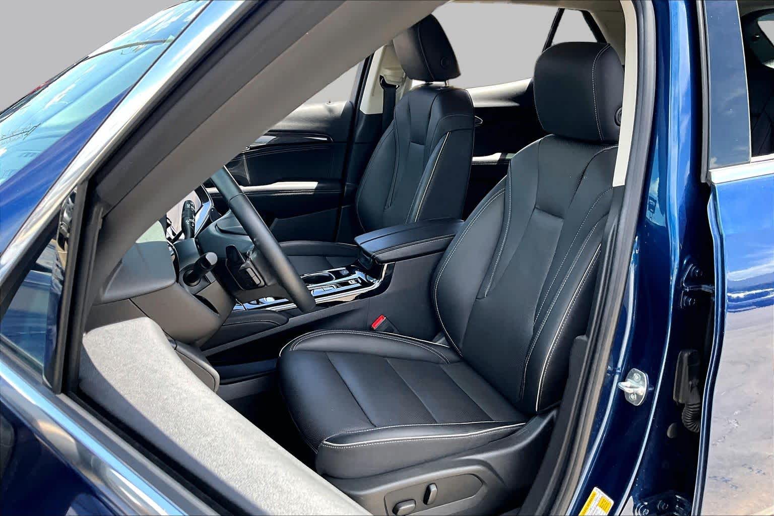 Pre-Owned 2023 Buick Envision Essence