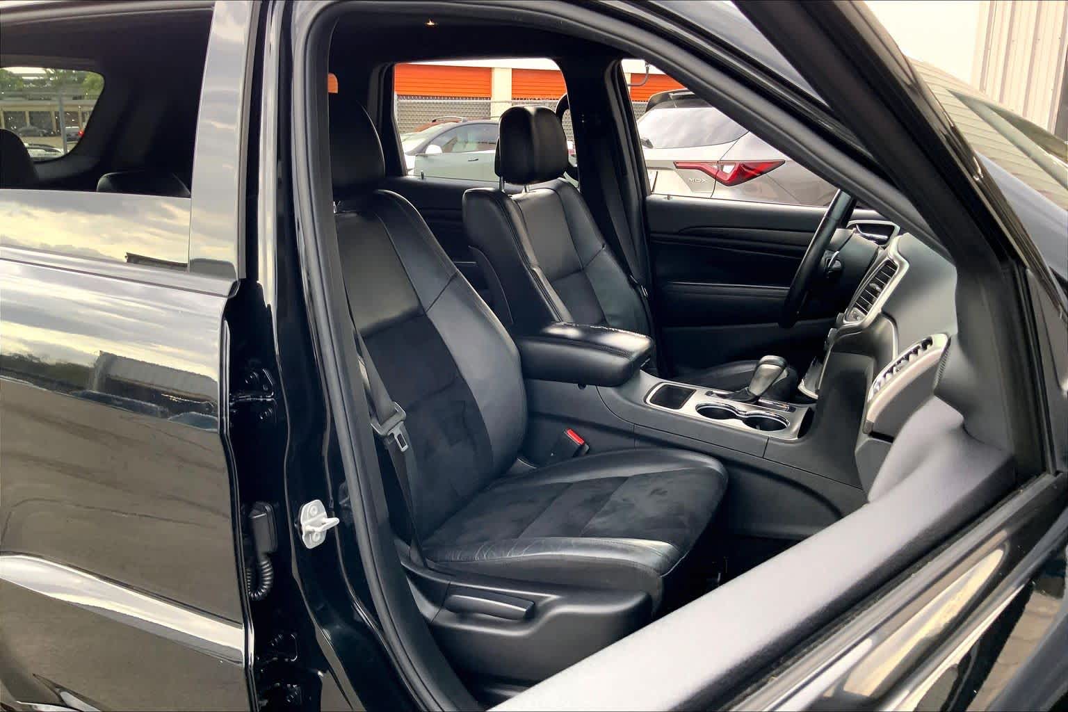 2017 Jeep Grand Cherokee Altitude Diamond Black Crystal Pearlcoat at AutoNation Toyota Gulf Fwy