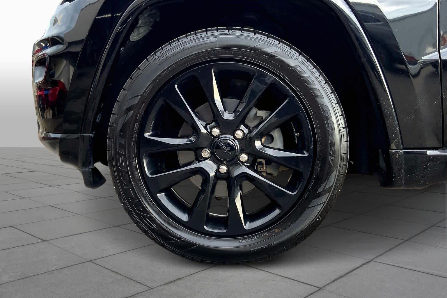 2017 Jeep Grand Cherokee Altitude Diamond Black Crystal Pearlcoat at AutoNation Toyota Gulf Fwy