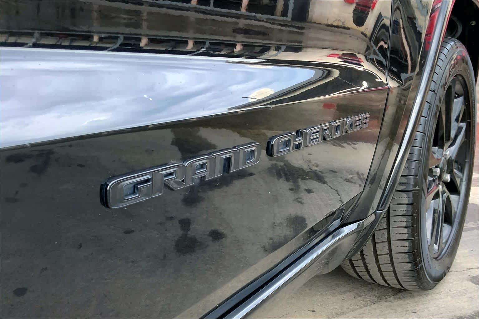 2017 Jeep Grand Cherokee Altitude Diamond Black Crystal Pearlcoat at AutoNation Toyota Gulf Fwy