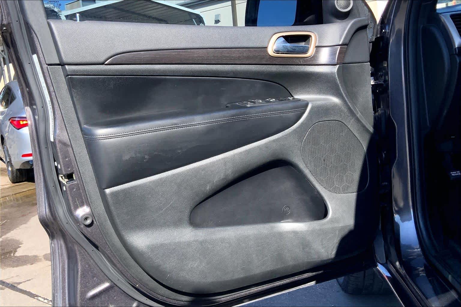 2014 Jeep Grand Cherokee Altitude Granite Crystal Metallic Clearcoat at Mac Haik Ford