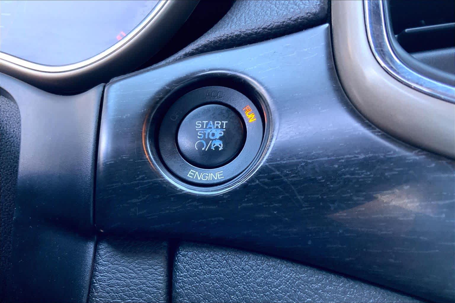 2014 Jeep Grand Cherokee Altitude Granite Crystal Metallic Clearcoat at Mac Haik Ford