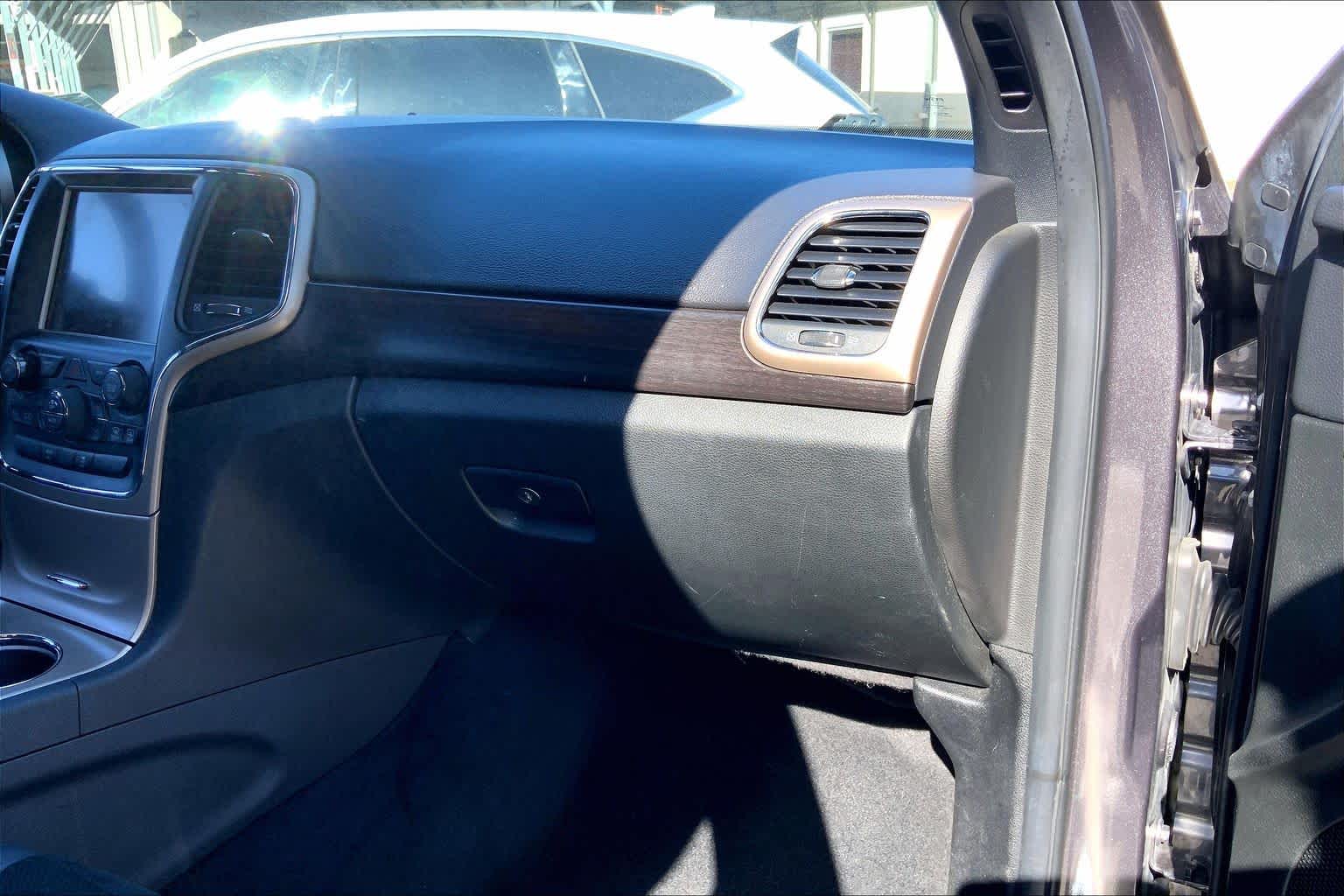 2014 Jeep Grand Cherokee Altitude Granite Crystal Metallic Clearcoat at Mac Haik Ford