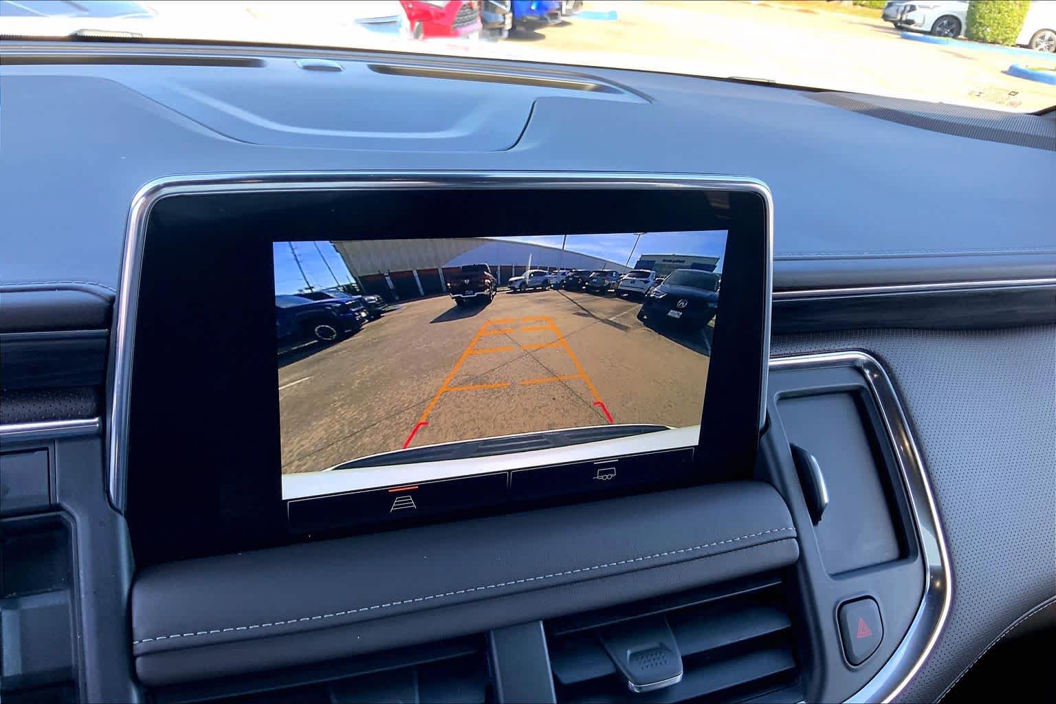 2023 GMC Yukon XL SLT White Frost Tricoat at AutoNation USA Katy