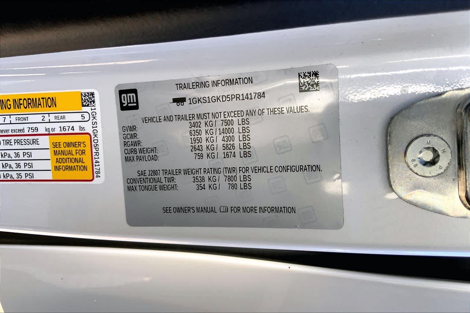 2023 GMC Yukon XL SLT White Frost Tricoat at AutoNation USA Katy