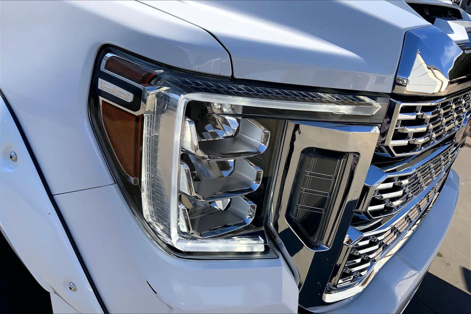 2021 GMC Sierra 2500HD Denali Summit White at Texan GMC Buick