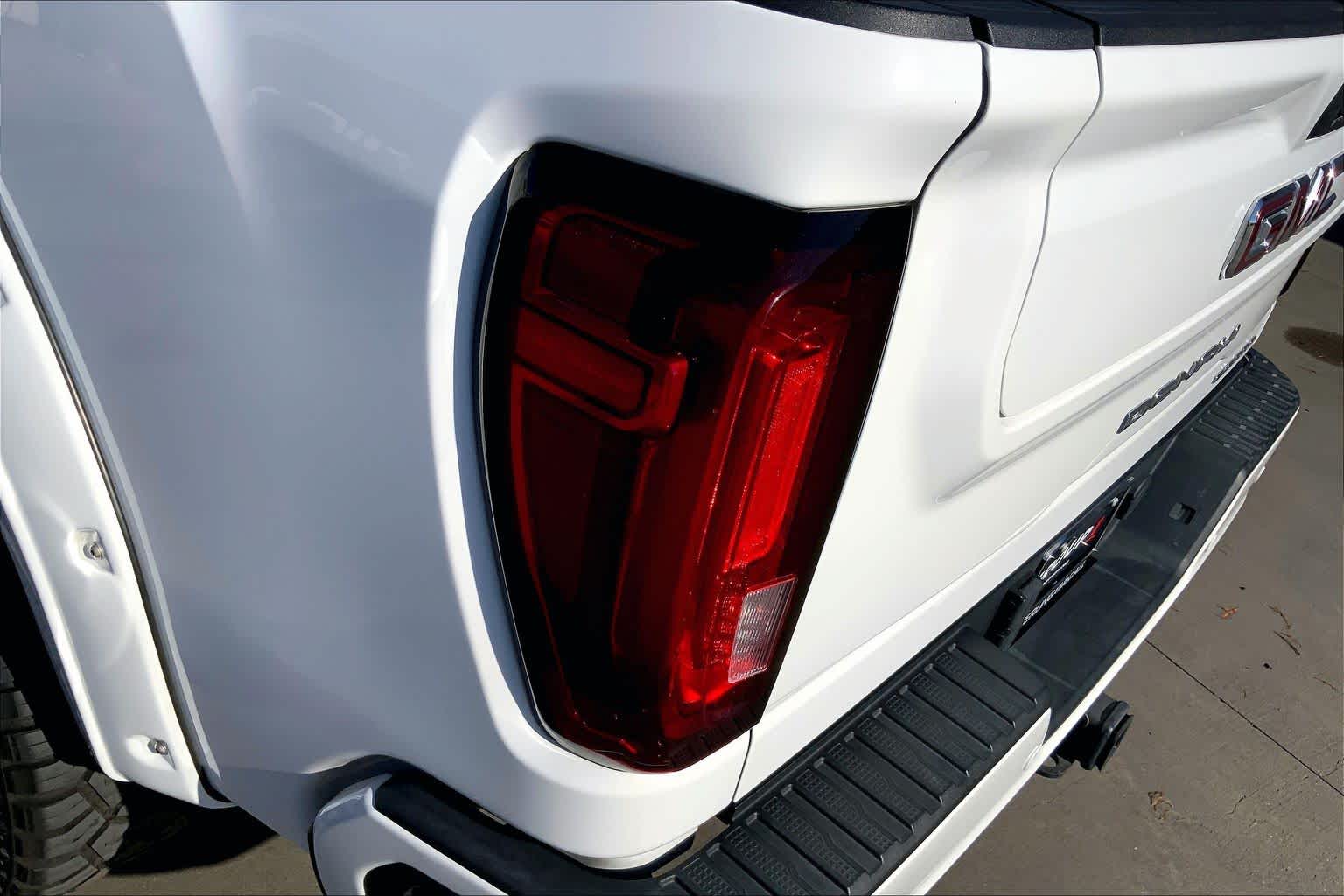 2021 GMC Sierra 2500HD Denali Summit White at Texan GMC Buick