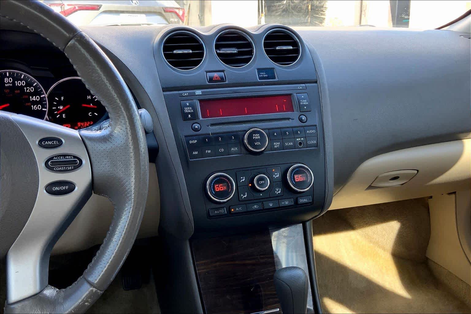 2012 Nissan Altima 3.5 SR Winter Frost Pearl at AutoNation USA Houston