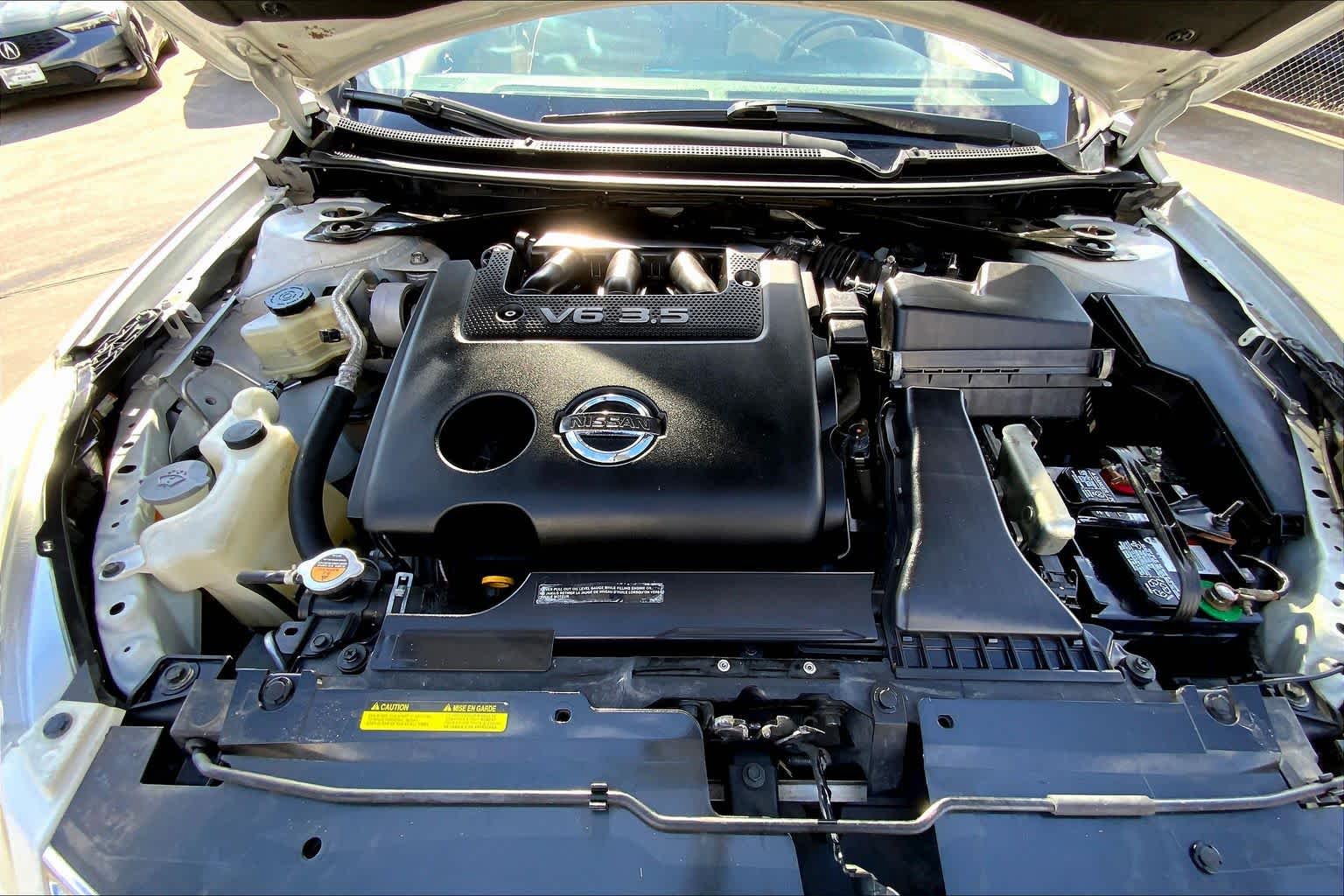 2012 Nissan Altima 3.5 SR Winter Frost Pearl at AutoNation USA Houston