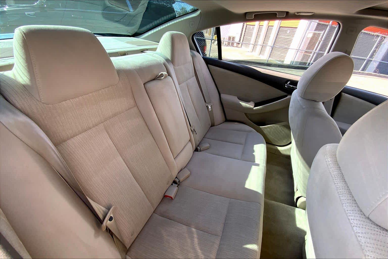 2012 Nissan Altima 3.5 SR Winter Frost Pearl at AutoNation USA Houston