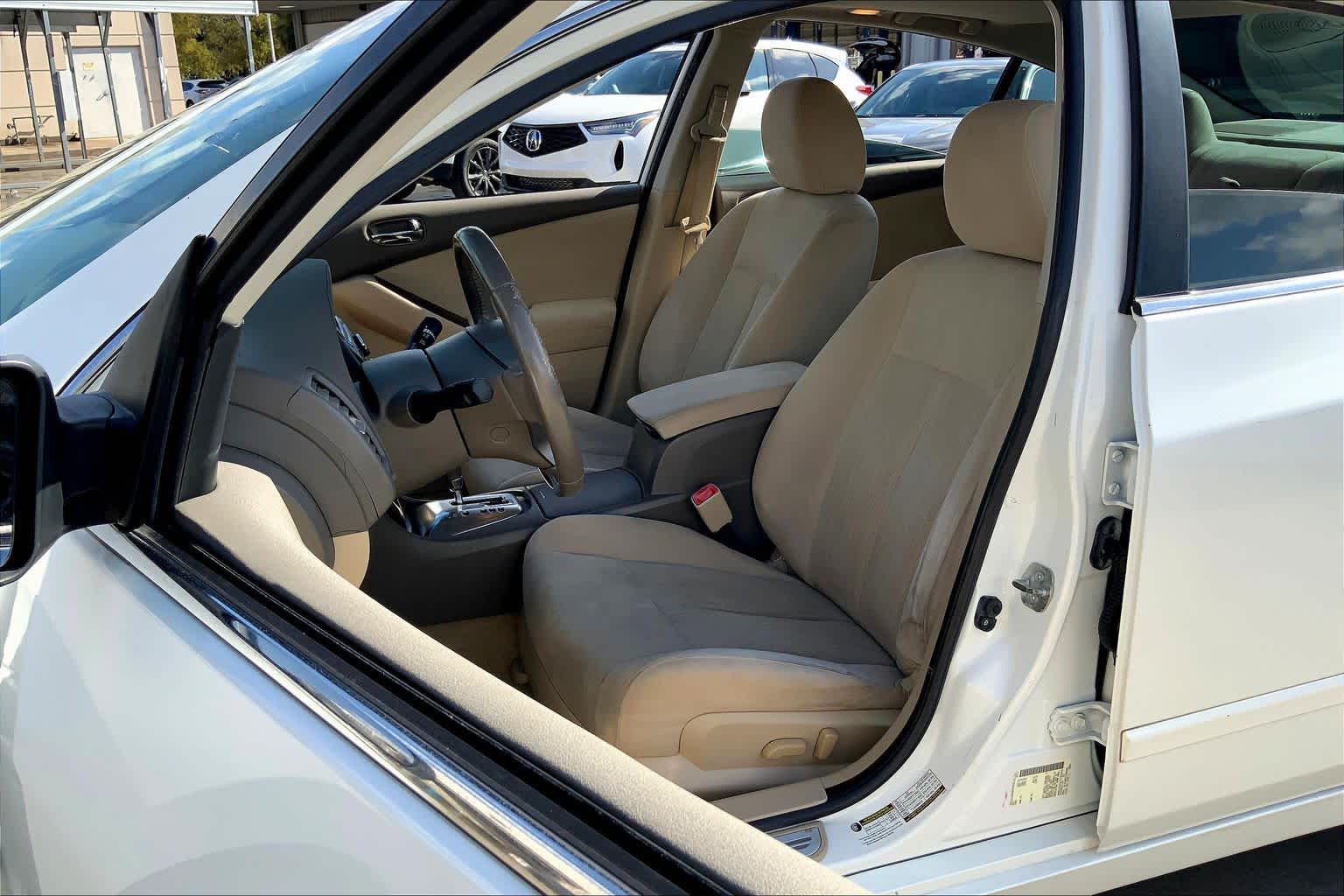 2012 Nissan Altima 3.5 SR Winter Frost Pearl at AutoNation USA Houston