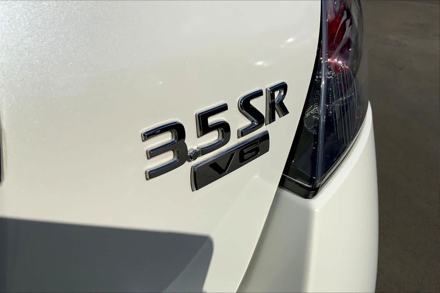 2012 Nissan Altima 3.5 SR Winter Frost Pearl at AutoNation USA Houston