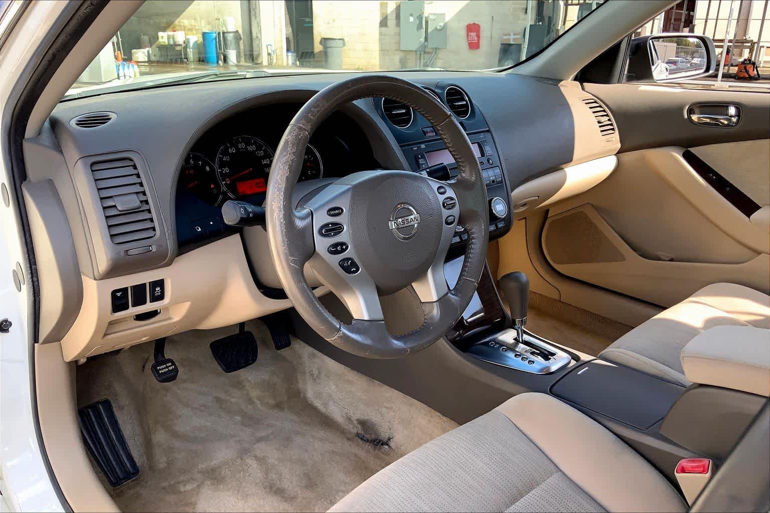 2012 Nissan Altima 3.5 SR Winter Frost Pearl at AutoNation USA Houston