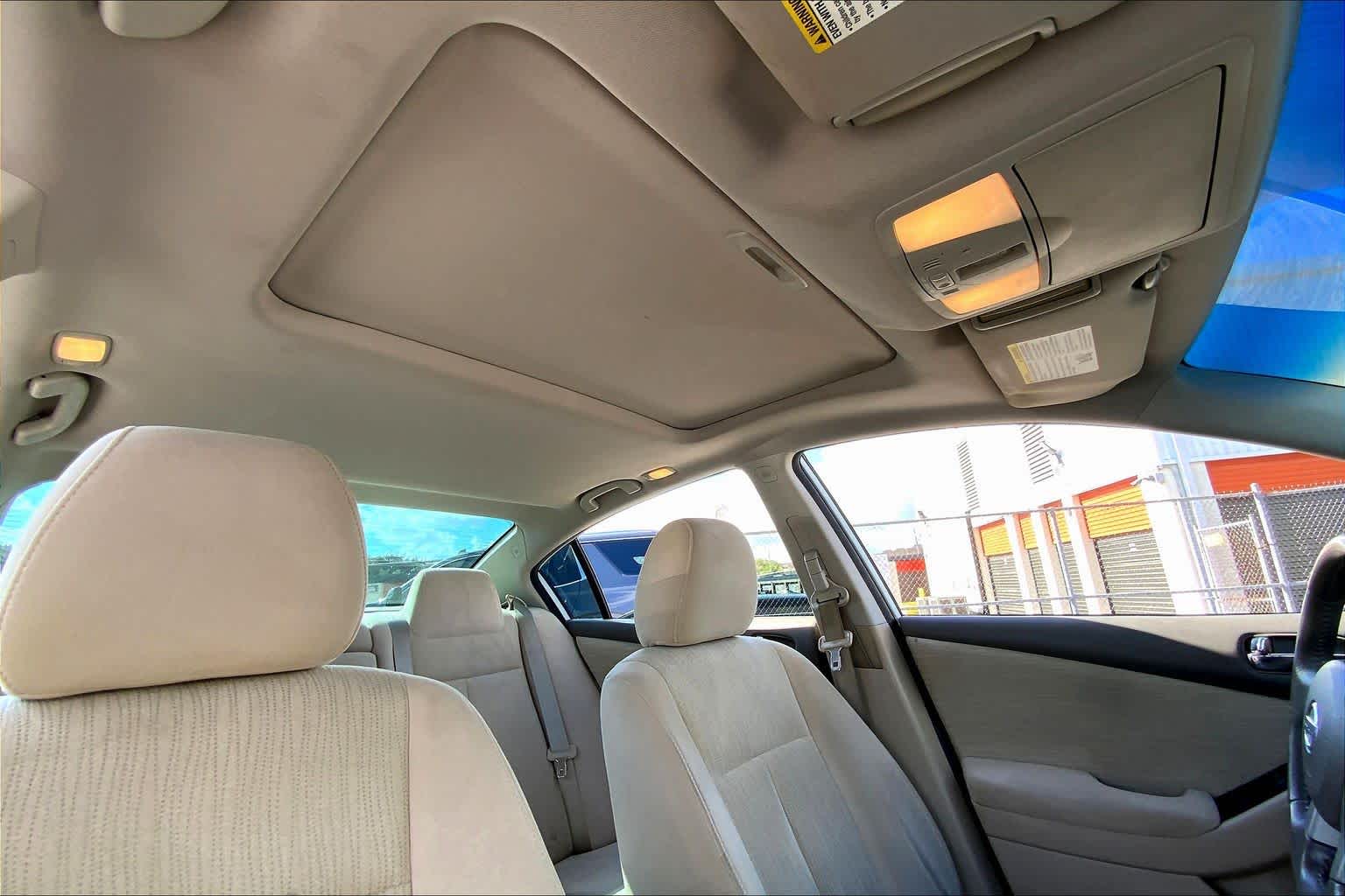 2012 Nissan Altima 3.5 SR Winter Frost Pearl at AutoNation USA Houston