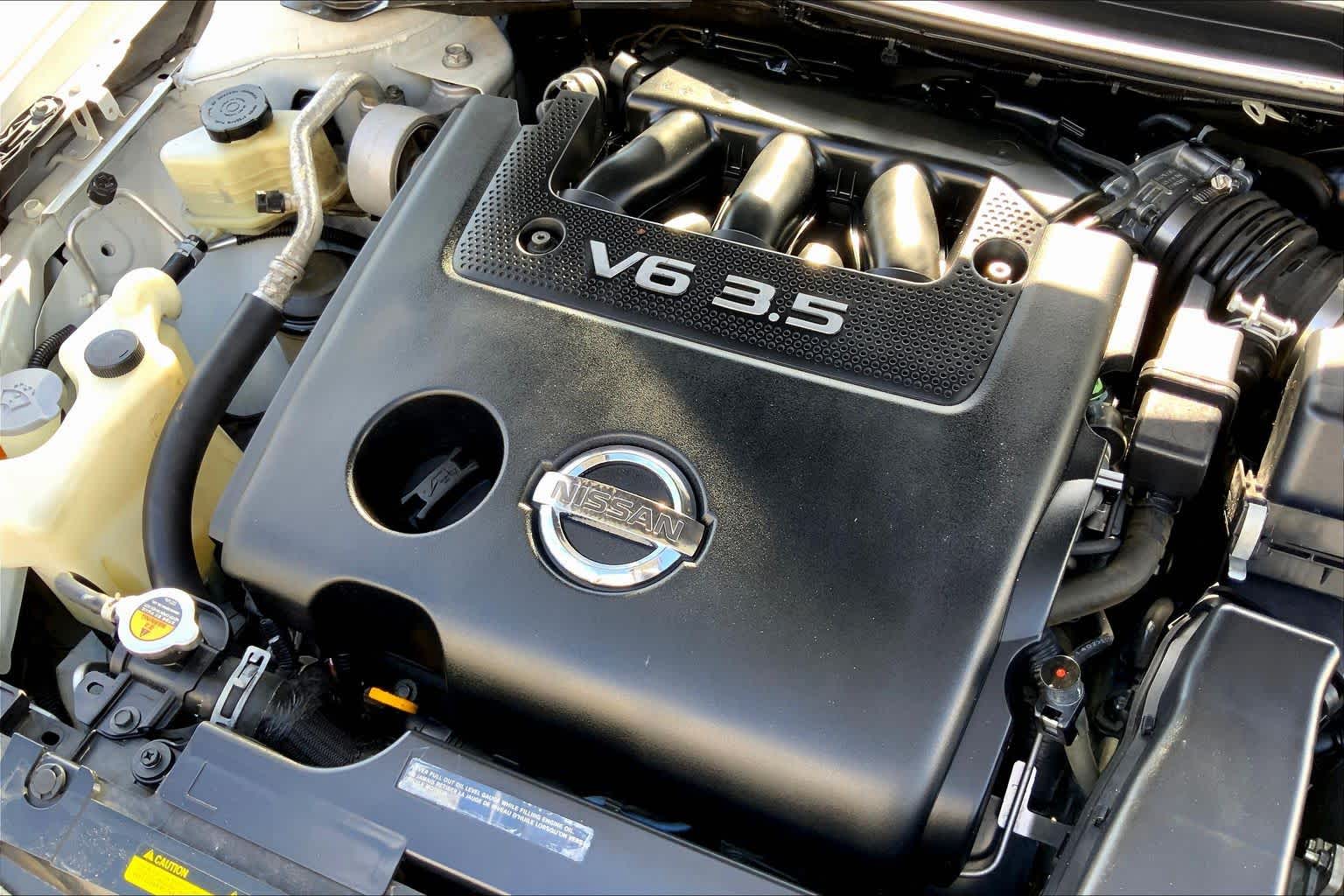 2012 Nissan Altima 3.5 SR Winter Frost Pearl at AutoNation USA Houston