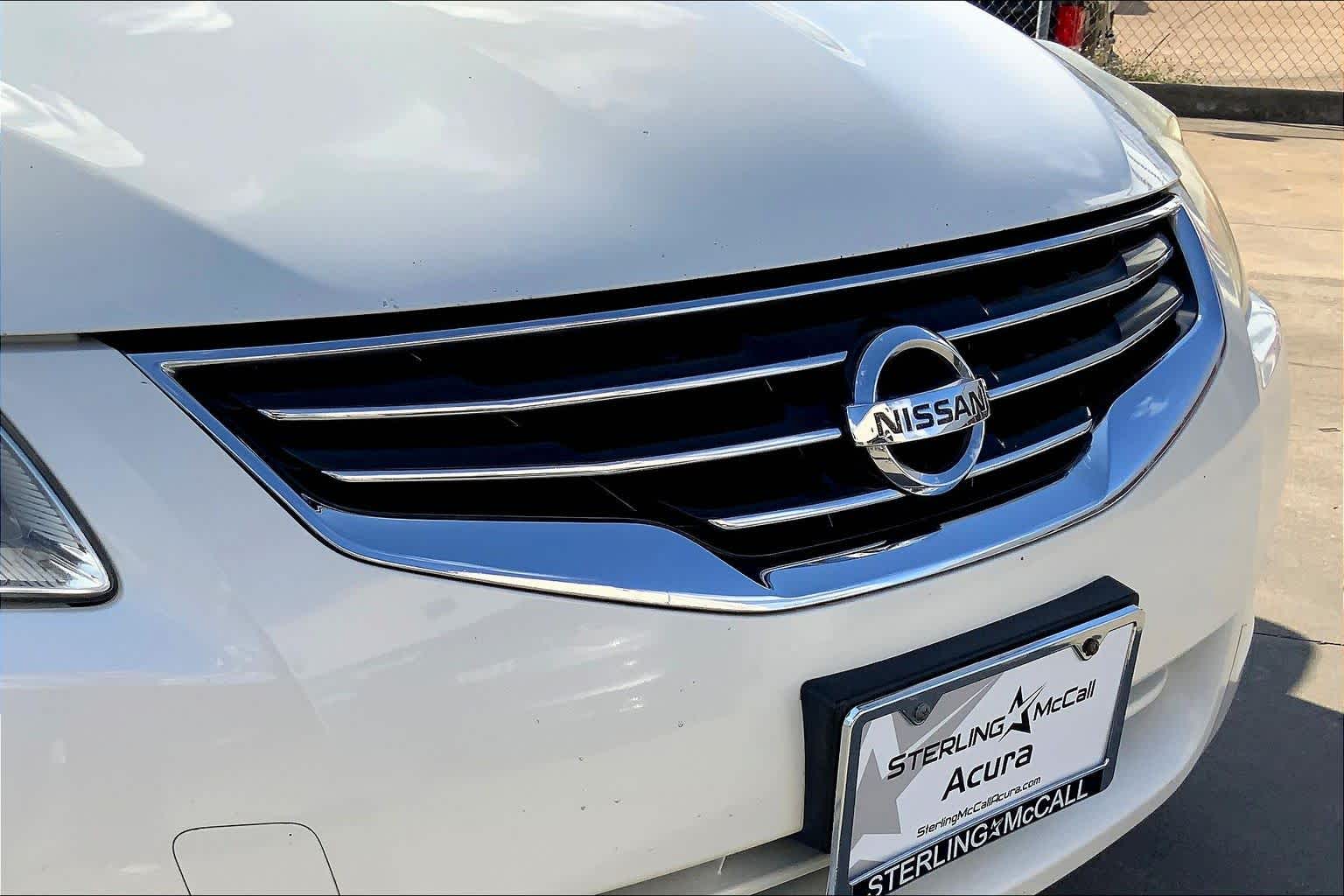 2012 Nissan Altima 3.5 SR Winter Frost Pearl at AutoNation USA Houston