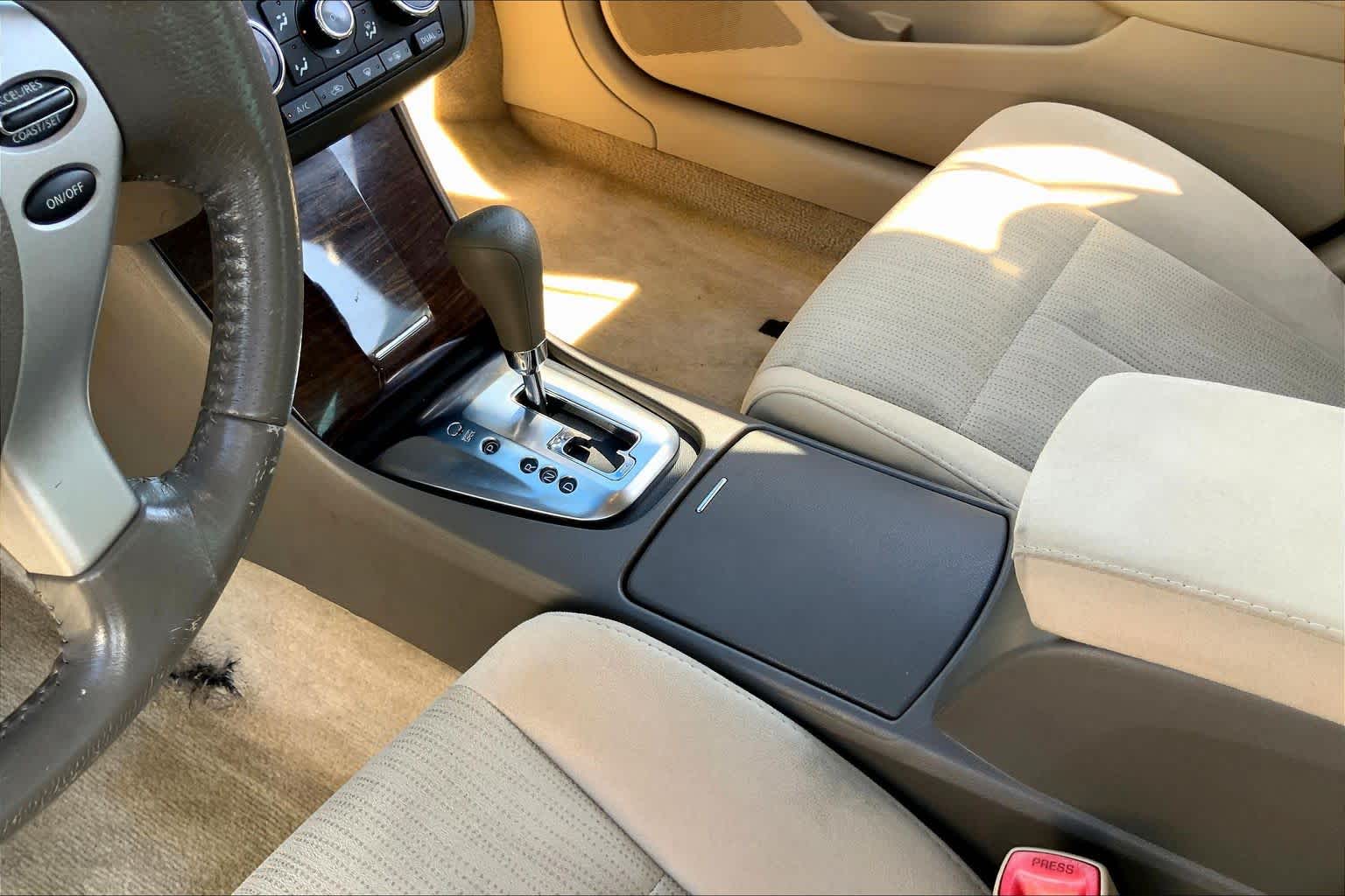 2012 Nissan Altima 3.5 SR Winter Frost Pearl at AutoNation USA Houston