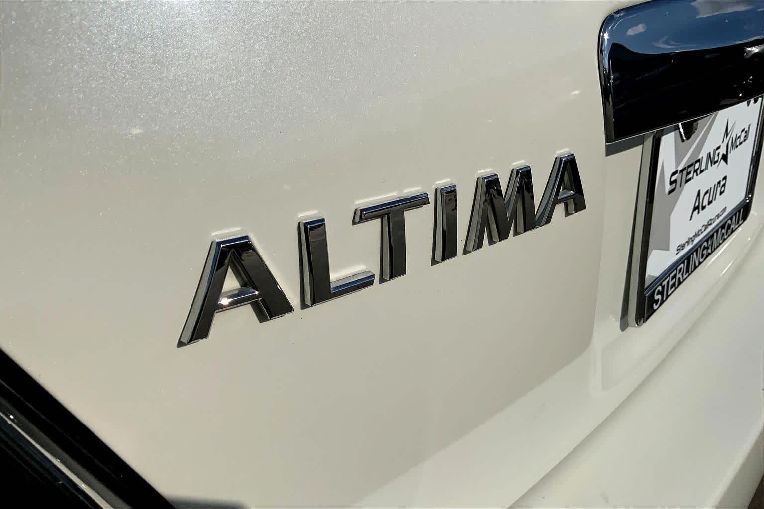 2012 Nissan Altima 3.5 SR Winter Frost Pearl at AutoNation USA Houston