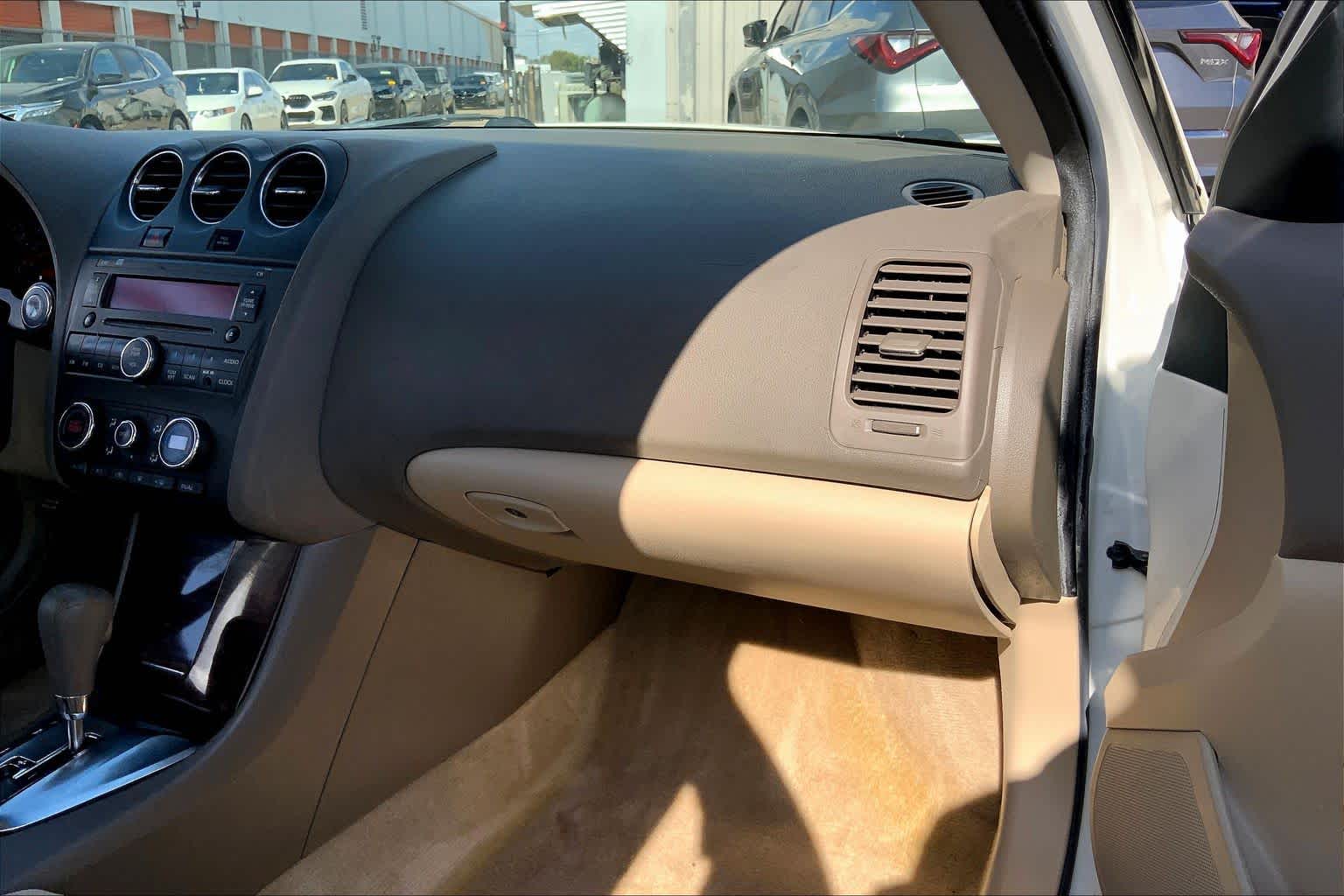 2012 Nissan Altima 3.5 SR Winter Frost Pearl at AutoNation USA Houston