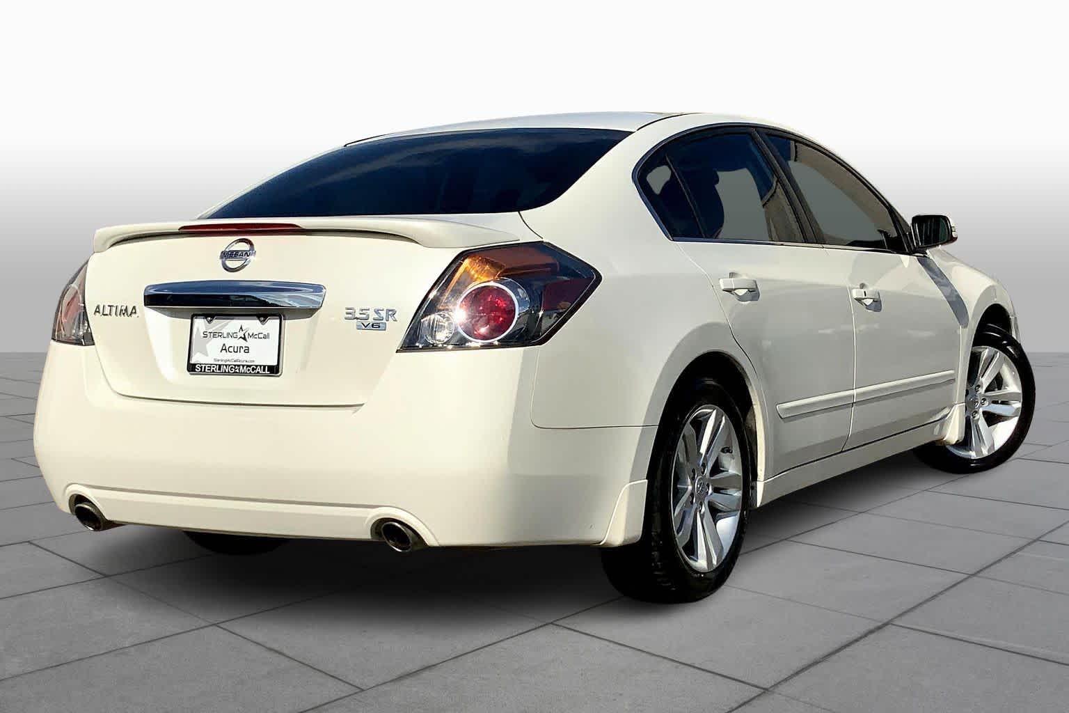 2012 Nissan Altima 3.5 SR Winter Frost Pearl at AutoNation USA Houston