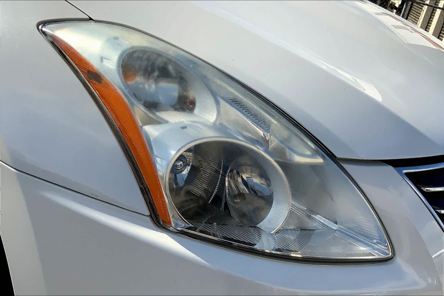 2012 Nissan Altima 3.5 SR Winter Frost Pearl at AutoNation USA Houston