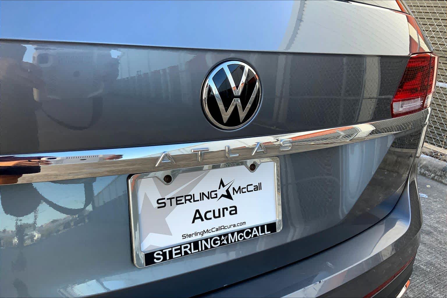 2022 Volkswagen Atlas 2.0T SE w/Technology Platinum Gray Metallic at Texan GMC Buick