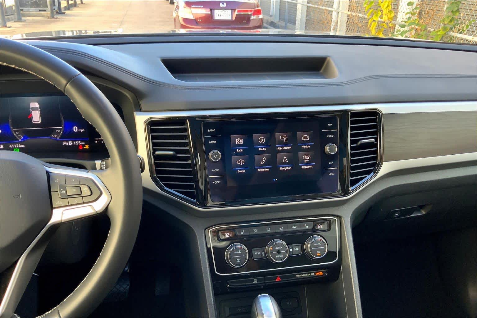 2022 Volkswagen Atlas 2.0T SE w/Technology Platinum Gray Metallic at Texan GMC Buick