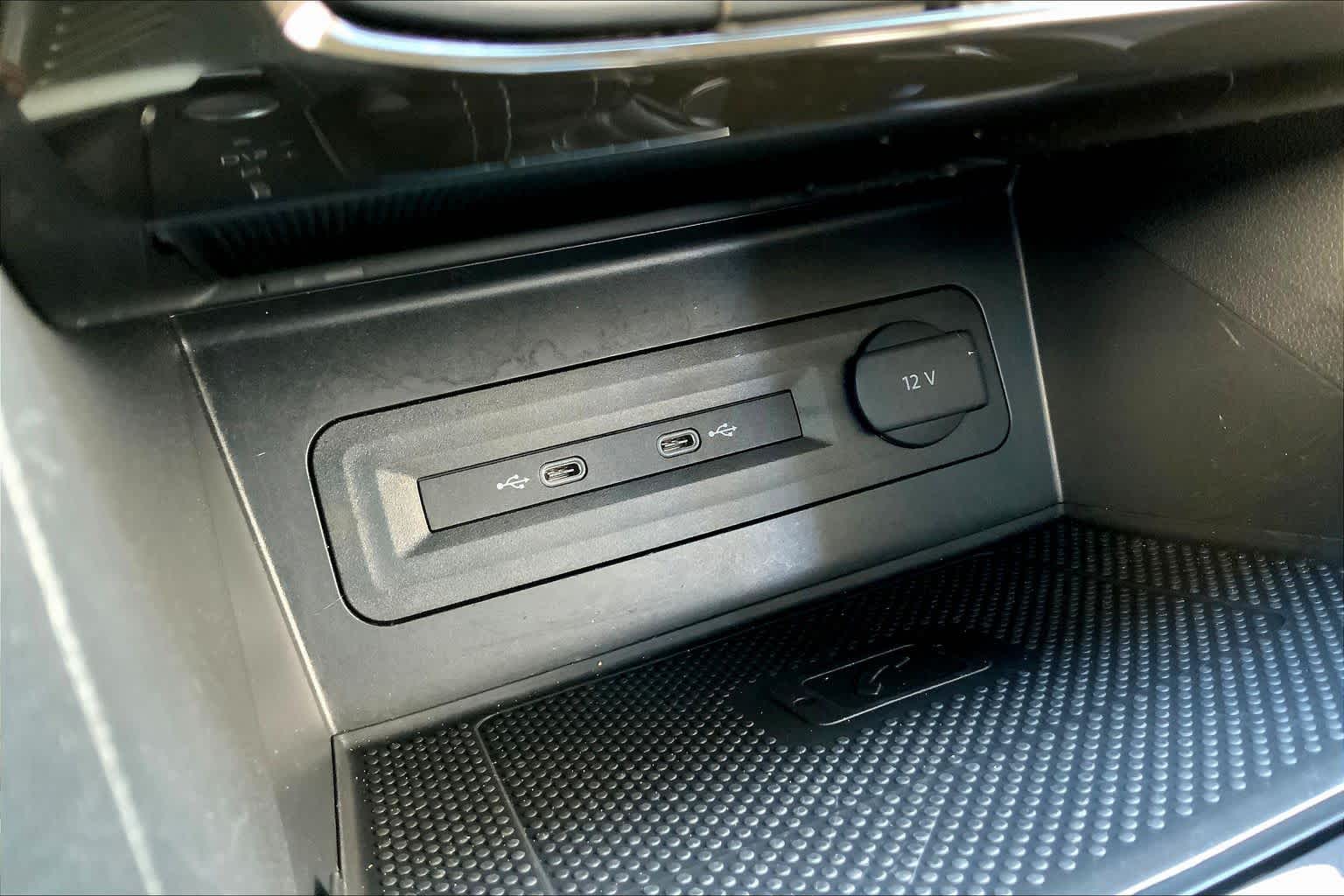 2022 Volkswagen Atlas 2.0T SE w/Technology Platinum Gray Metallic at Texan GMC Buick