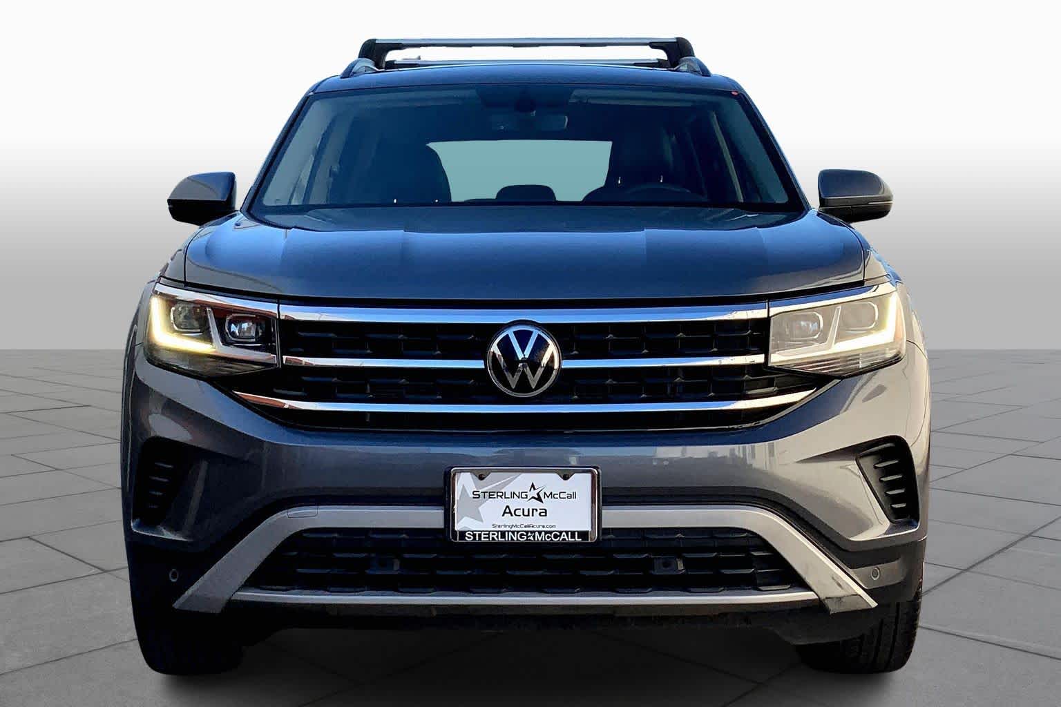 2022 Volkswagen Atlas 2.0T SE w/Technology Platinum Gray Metallic at Texan GMC Buick