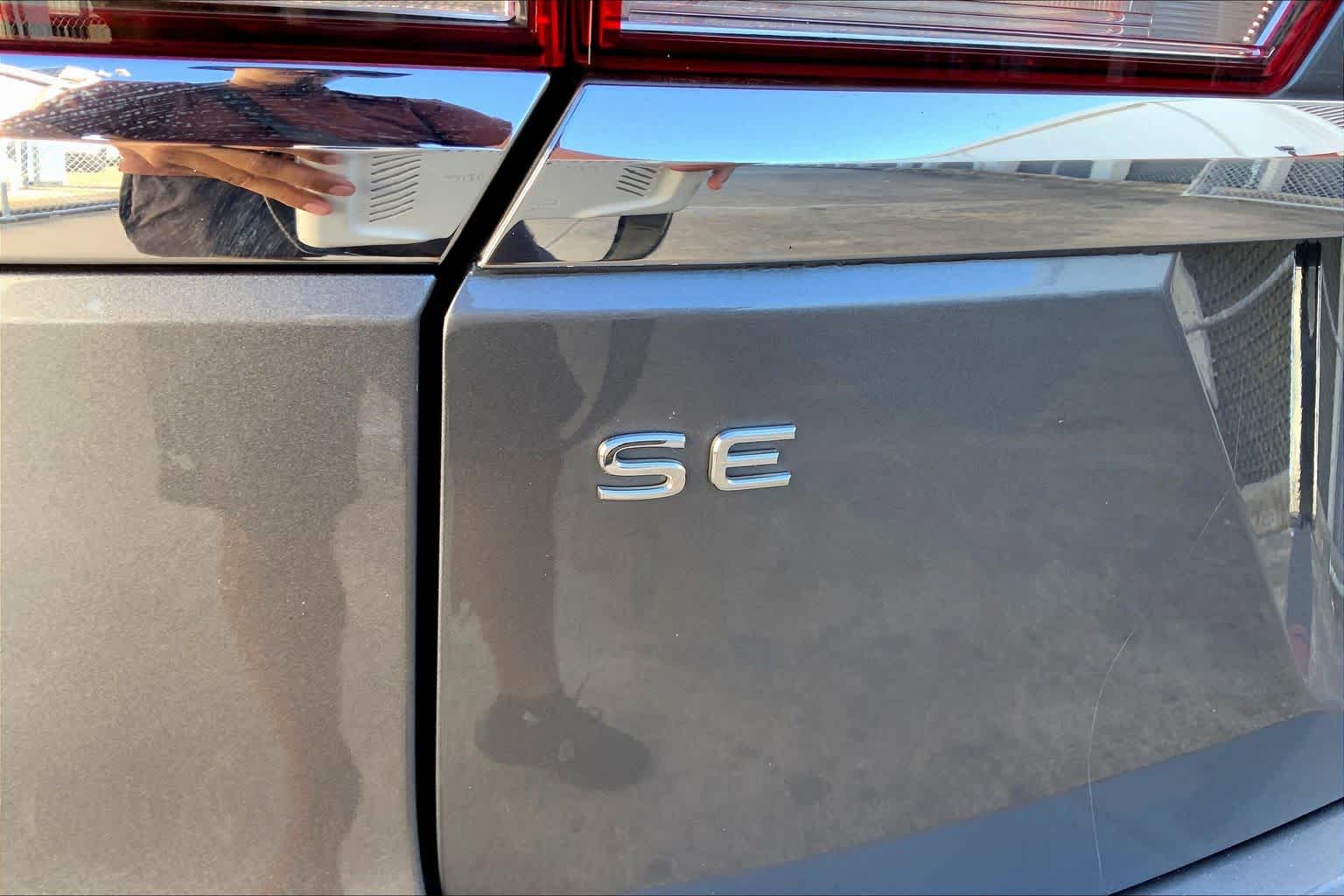 2022 Volkswagen Atlas 2.0T SE w/Technology Platinum Gray Metallic at Texan GMC Buick