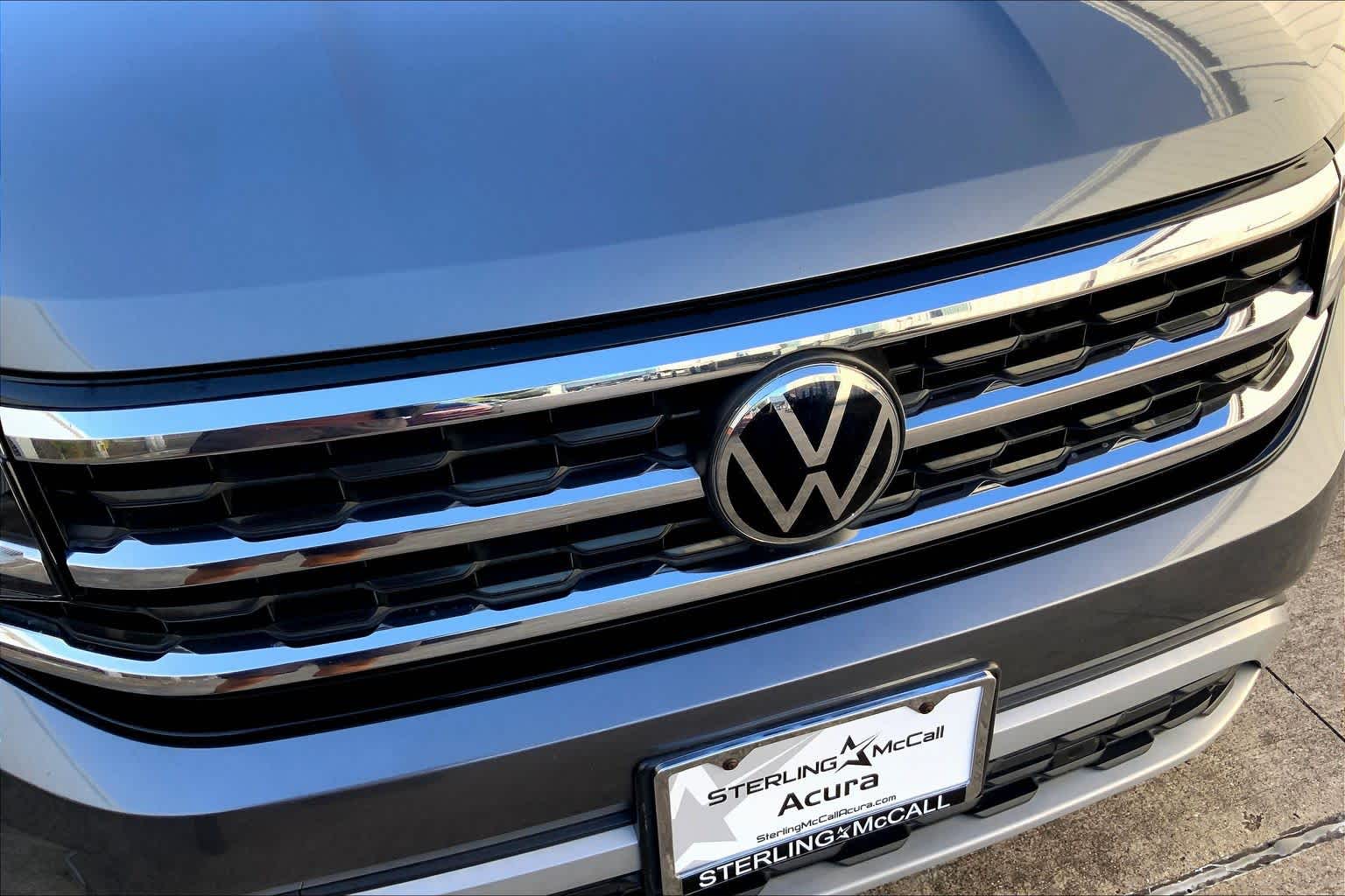 2022 Volkswagen Atlas 2.0T SE w/Technology Platinum Gray Metallic at Texan GMC Buick