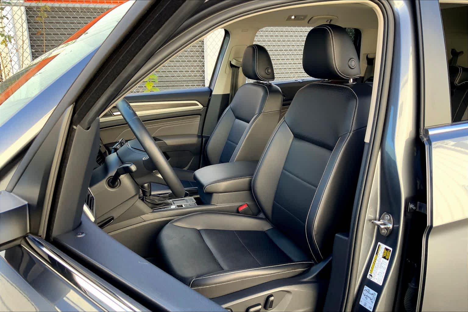 2022 Volkswagen Atlas 2.0T SE w/Technology Platinum Gray Metallic at Texan GMC Buick