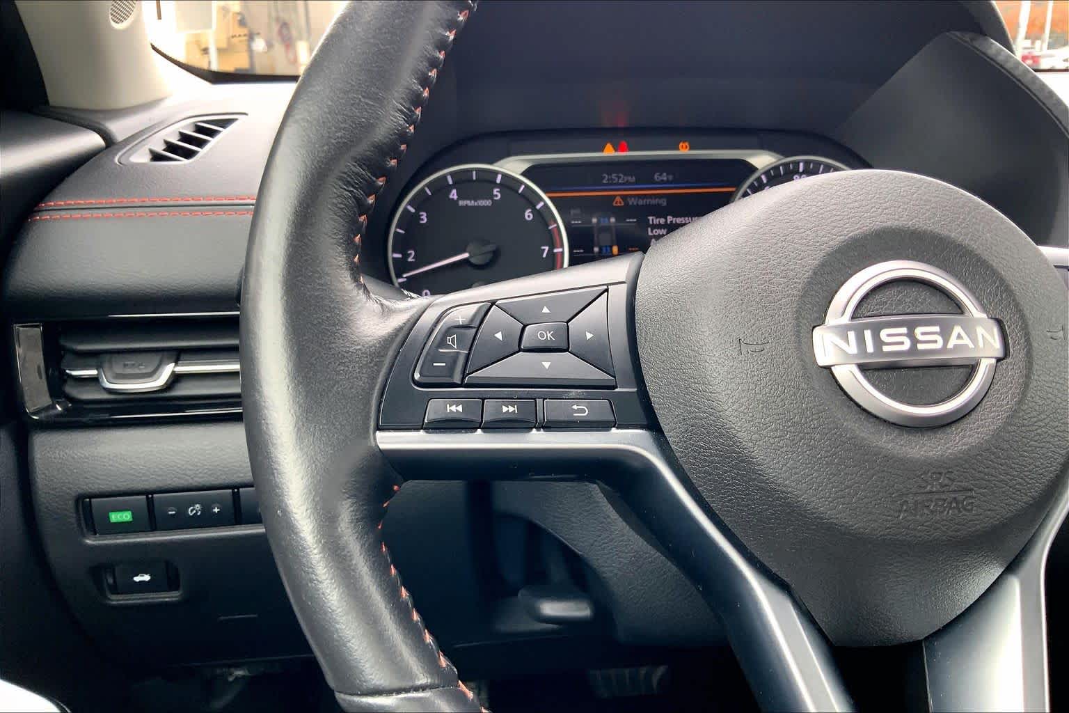 2024 Nissan Sentra SR Aspen White Tricoat/Super Black at Sterling McCall Acura