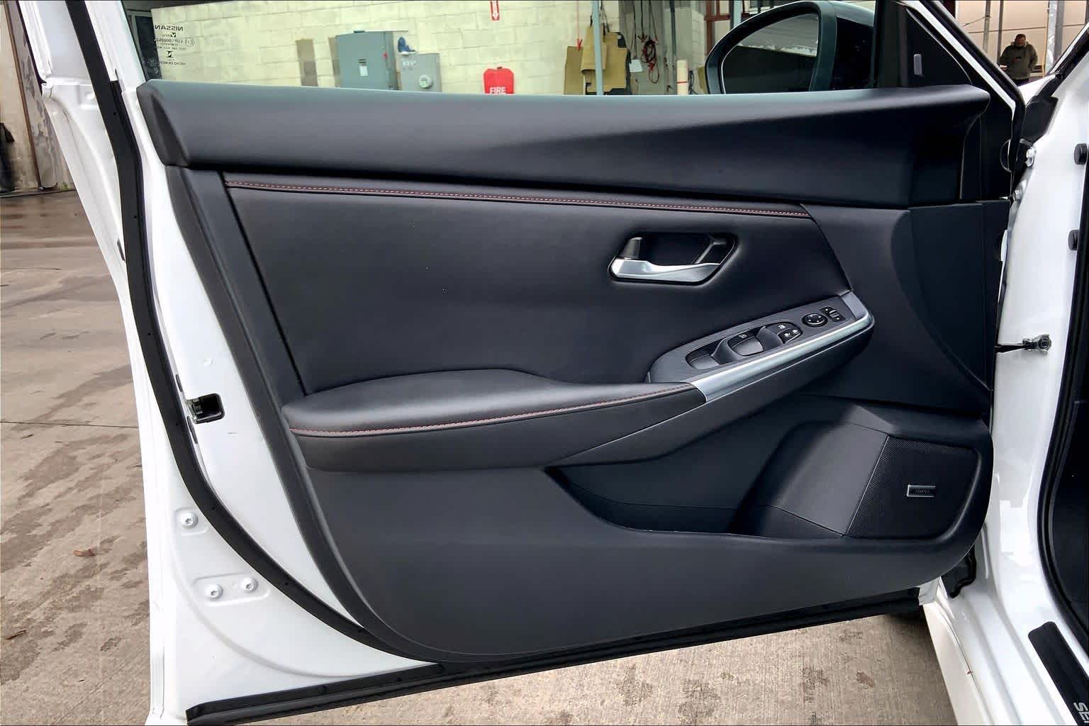 2024 Nissan Sentra SR Aspen White Tricoat/Super Black at Sterling McCall Acura