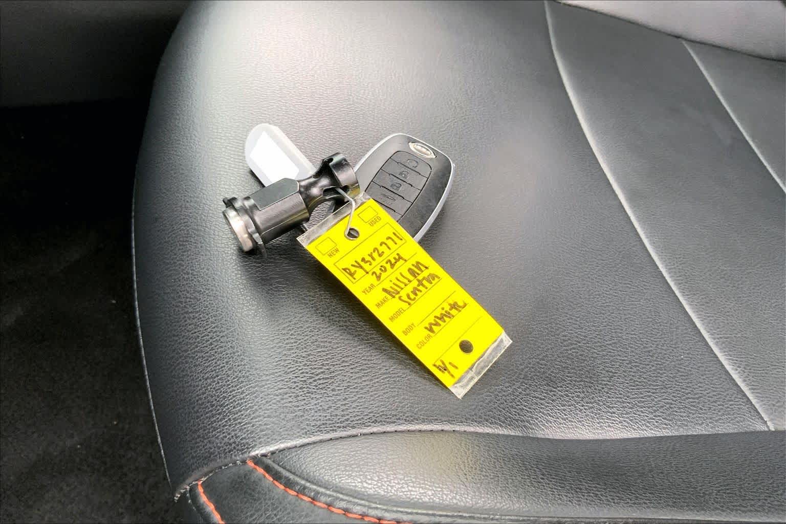 2024 Nissan Sentra SR Aspen White Tricoat/Super Black at Sterling McCall Acura