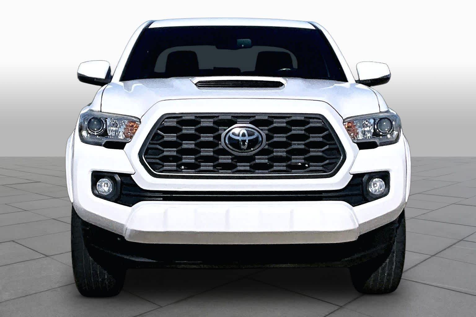 View vehicle photo 7