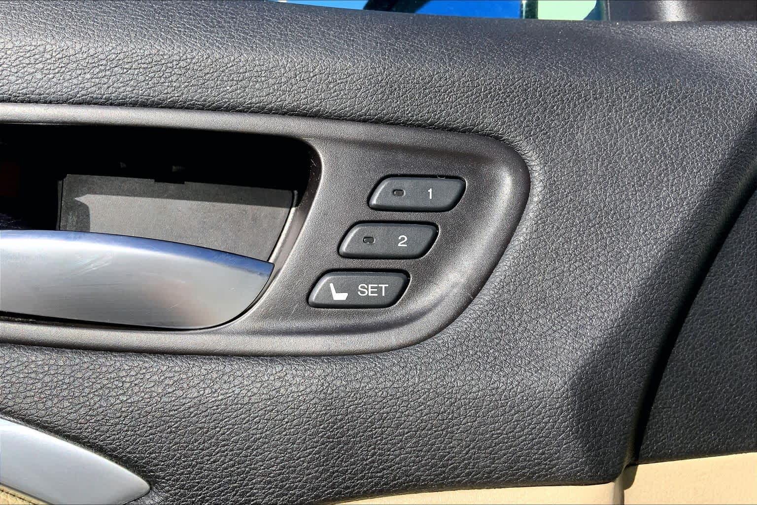 2014 Acura MDX Tech Pkg White Diamond Pearl at AutoNation USA Houston