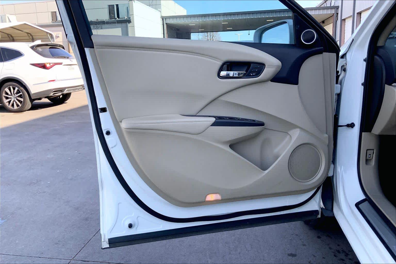 2018 Acura RDX w/Advance Pkg White Diamond Pearl at Sterling McCall Acura